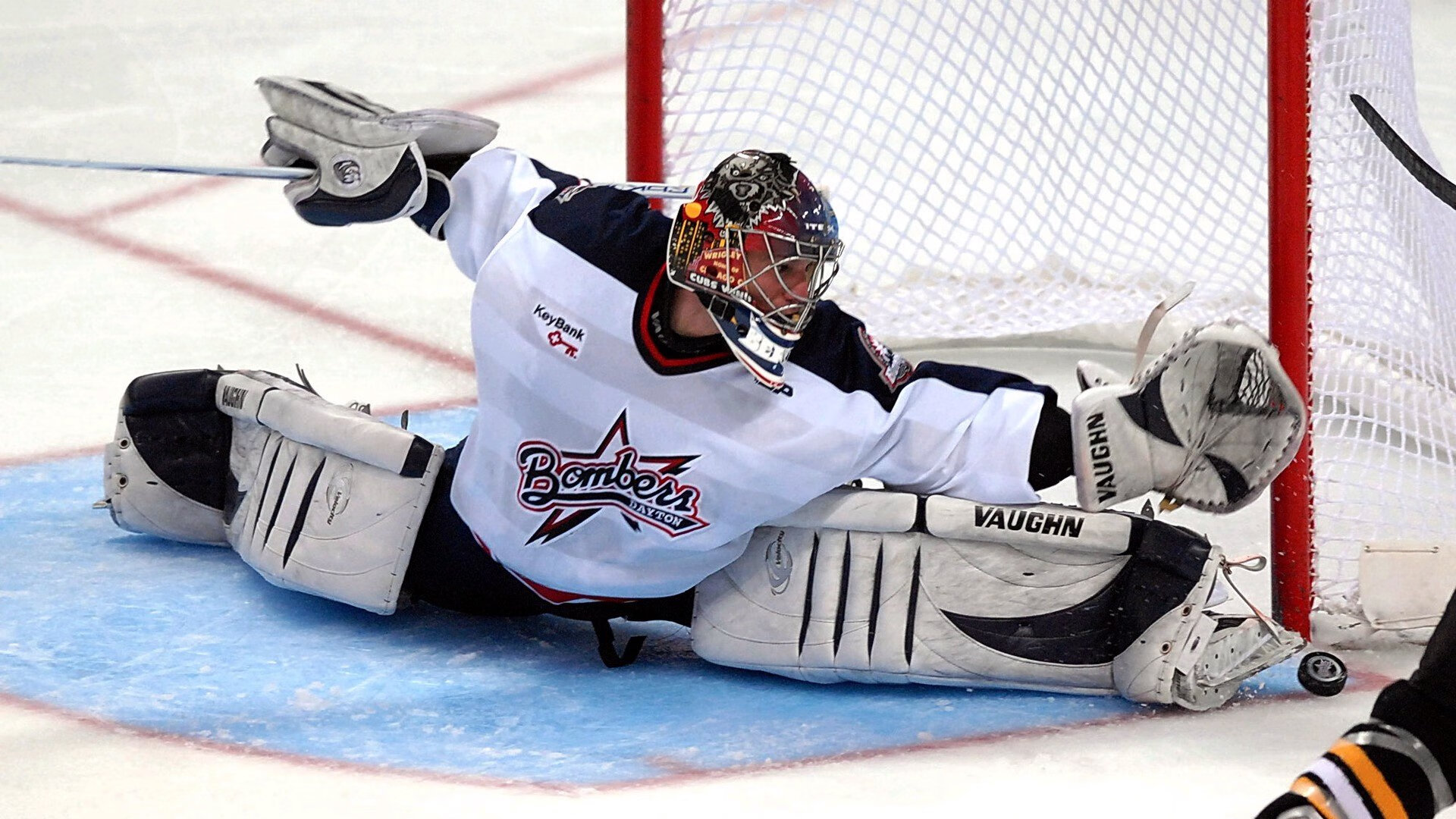 NBA季后赛西部半决赛掘金淘汰快船 约基奇系列赛场均三双载入史册